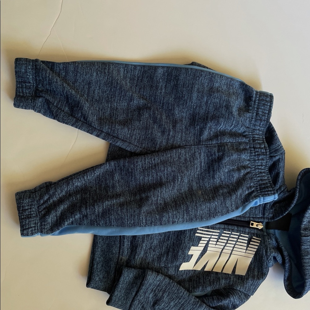 Nike Therma Fleece Zip Hoodie and Pants Set - Picture 5 of 7